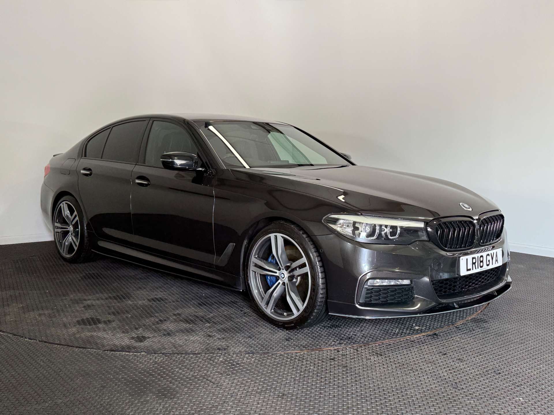 2018 BMW 5 SERIES 3.0 540I M SPORT SALOON 4DR PETROL AUTO XDRIVE EURO 6 S... photo