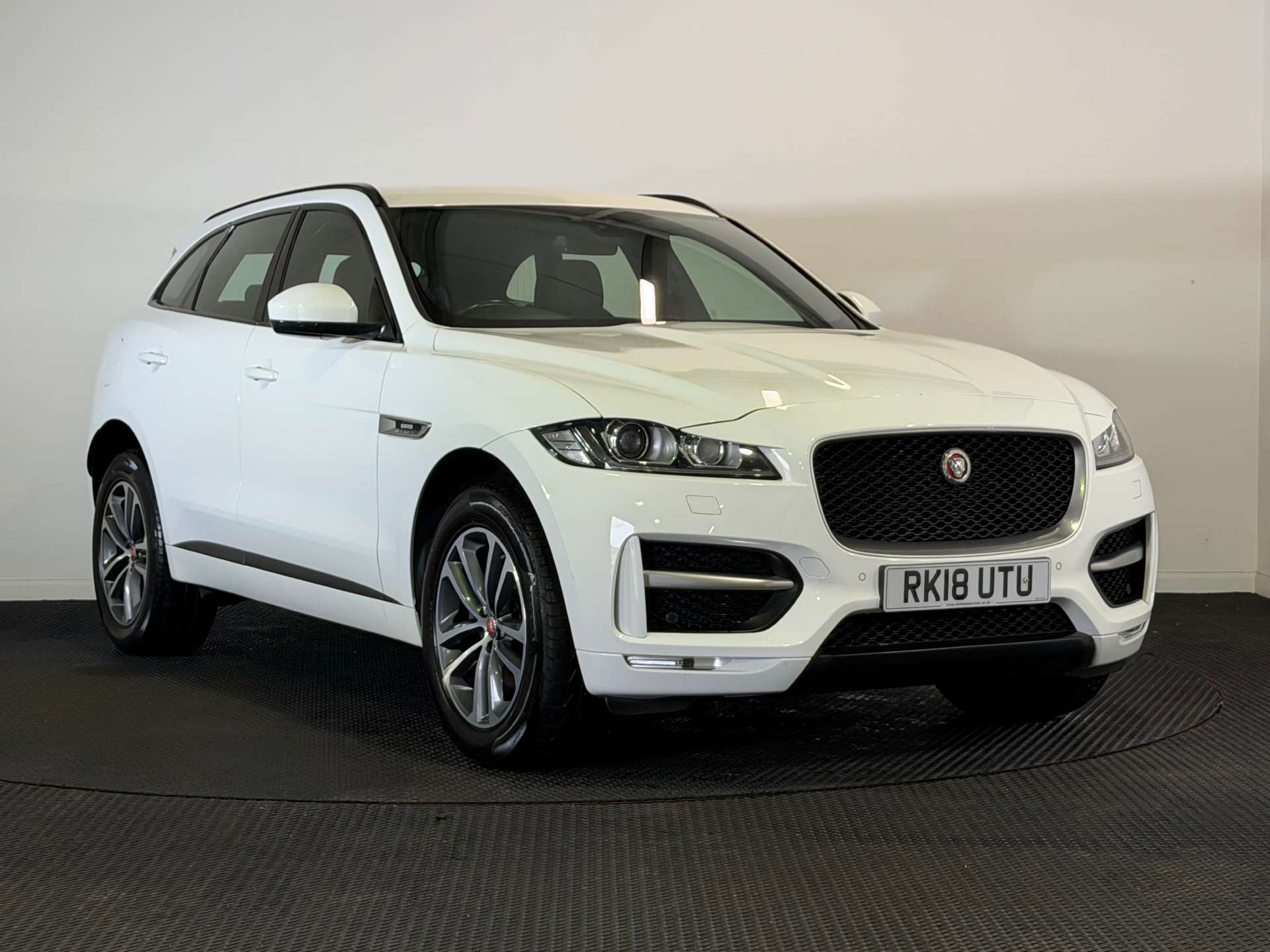 2018 Jaguar F-Pace